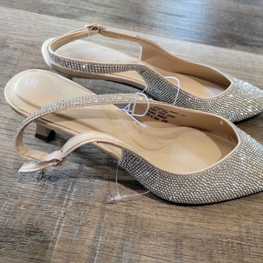 Anne Klein Elegant Silver Women's Slingback Shoes - Picture 2 of 9